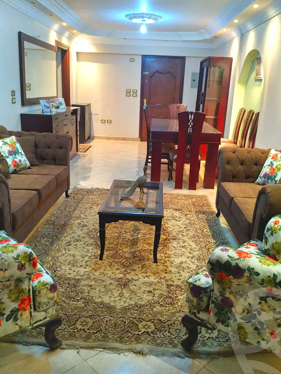 https://aqarmap.com.eg/ar/listing/6898036-for-sale-cairo-downtown-gamra-fakhry-square