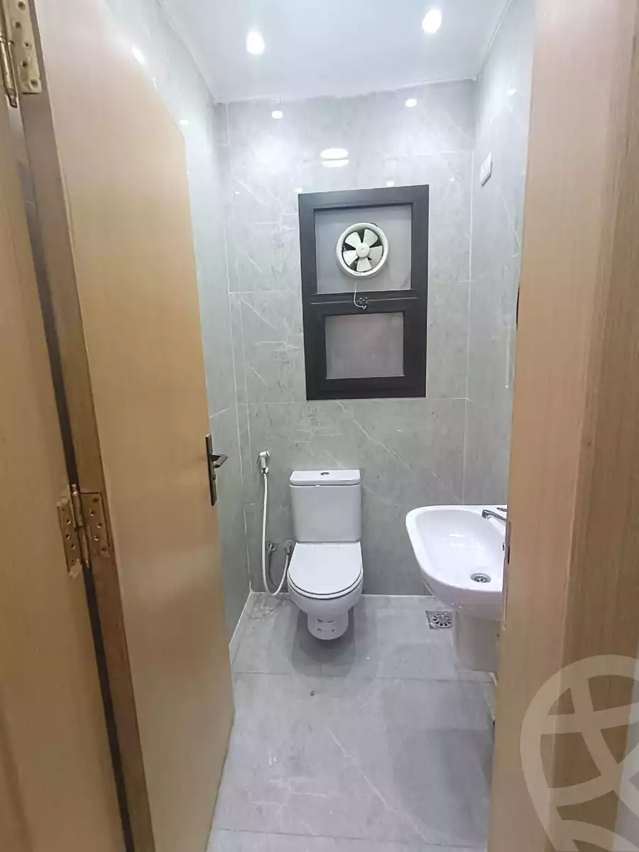 https://aqarmap.com.eg/en/listing/6898789-for-rent-cairo-el-sheikh-zayed-city-compounds-the-courtyard