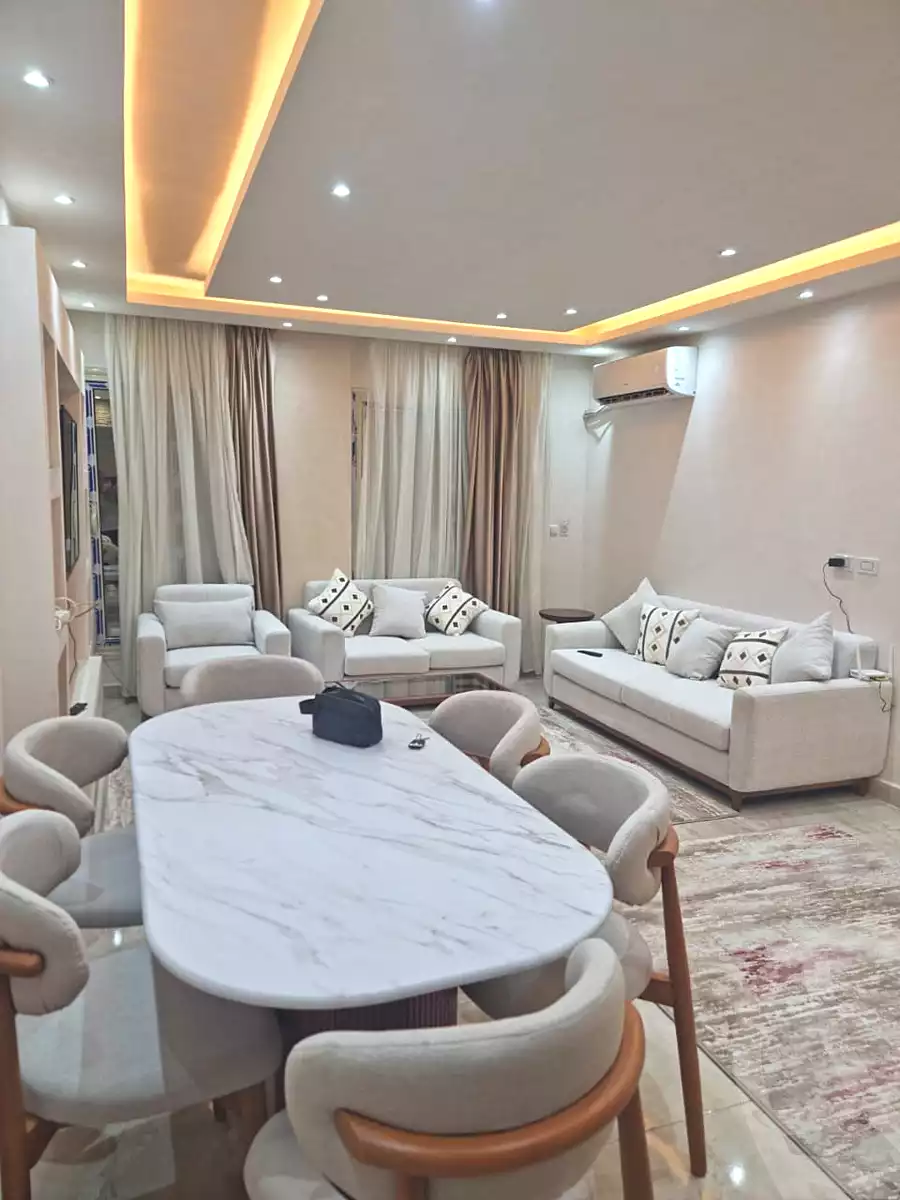 https://aqarmap.com.eg/ar/listing/6898811-for-rent-cairo-el-sheikh-zayed-city-compounds-jn-1