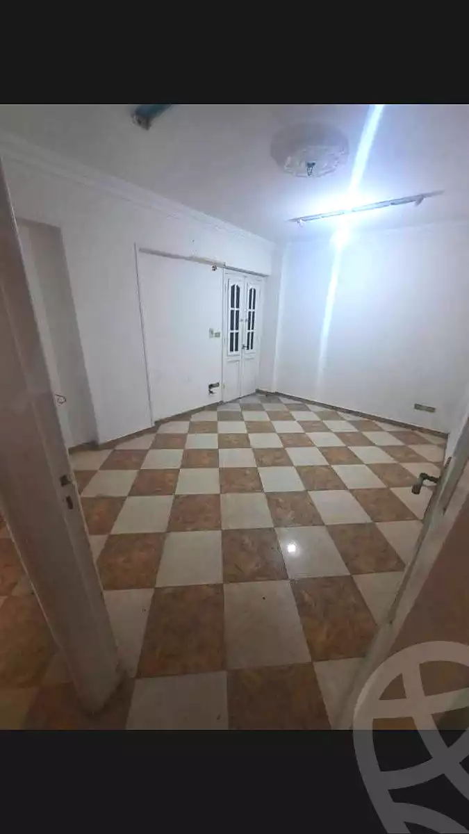 https://aqarmap.com.eg/ar/listing/6899273-for-sale-cairo-helwan-helwan-el-sharkeya-khesro-basha-st