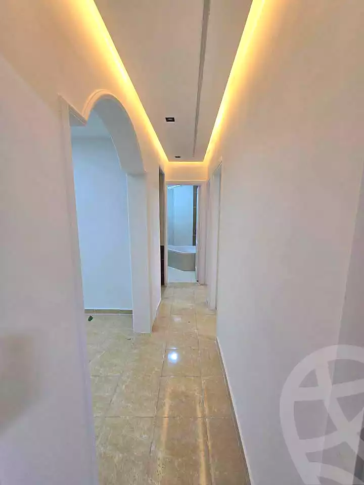 https://aqarmap.com.eg/ar/listing/6900654-for-sale-alexandria-sydy-bshr-sydy-bshr-bhry-shr-mhmwd-l-yswy
