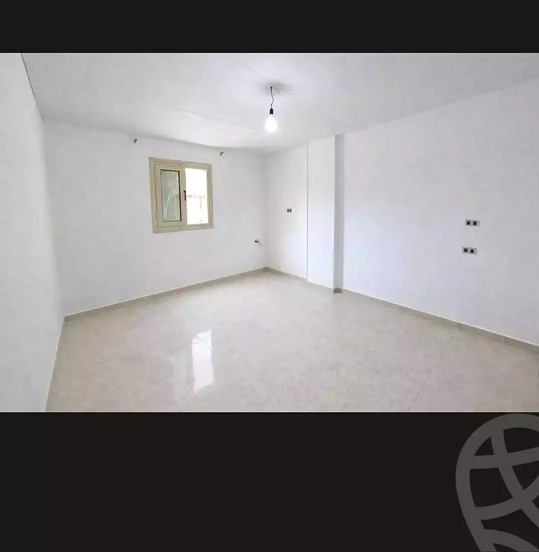 https://aqarmap.com.eg/ar/listing/6900963-for-sale-alexandria-sydy-bshr-sydy-bshr-bhry-shr-mhmwd-l-yswy
