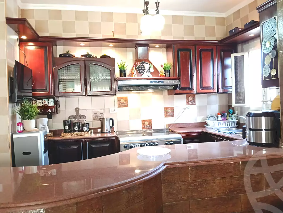 https://aqarmap.com.eg/en/listing/6901445-for-sale-cairo-el-sheikh-zayed-city-el-hay-elsabeaa-lbstn