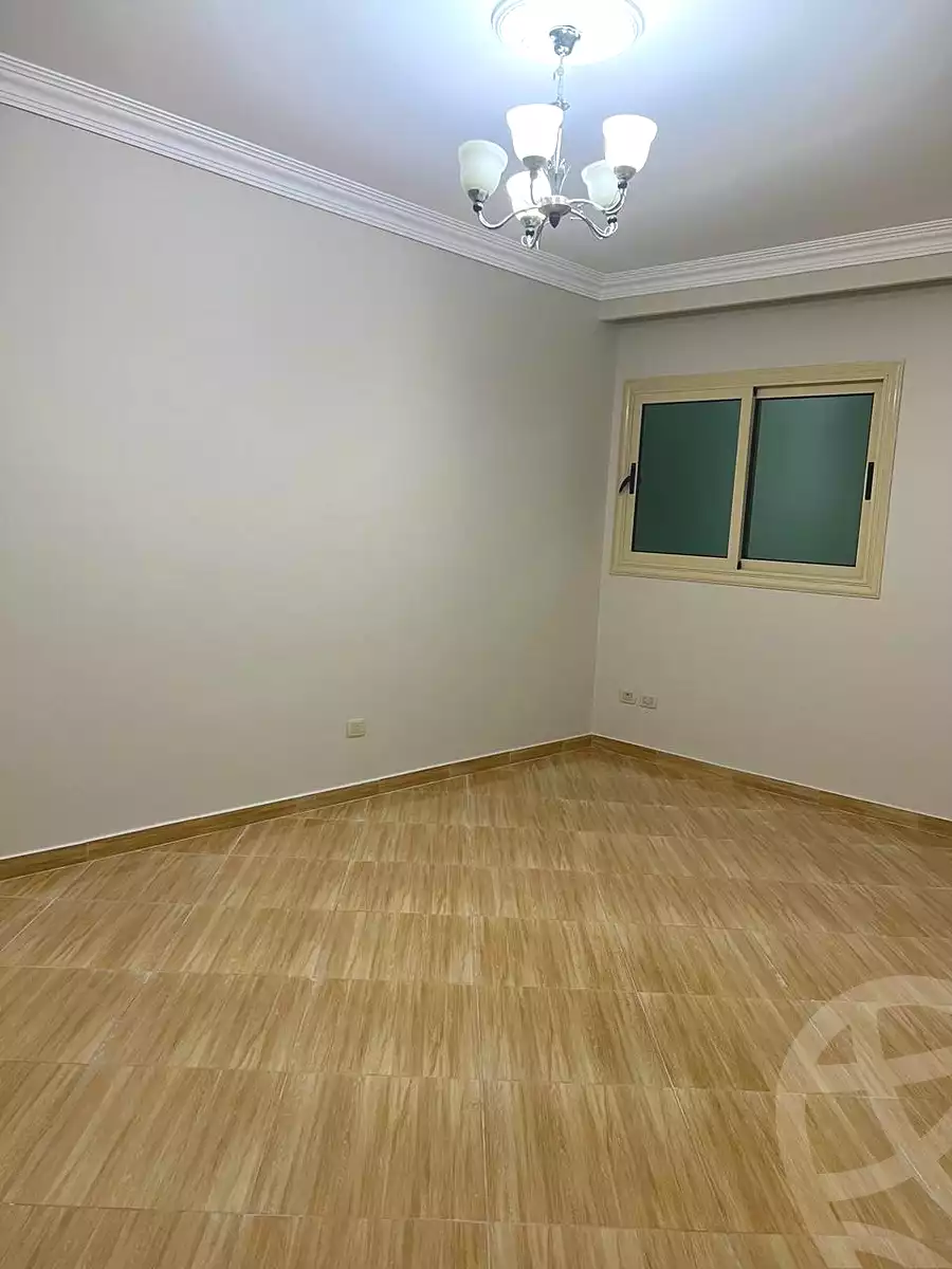 https://aqarmap.com.eg/ar/listing/6901611-for-rent-cairo-6th-of-october-el-hay-el-motamyz-el-motamayez-neighborhood-abd-el-moneim-riad-st