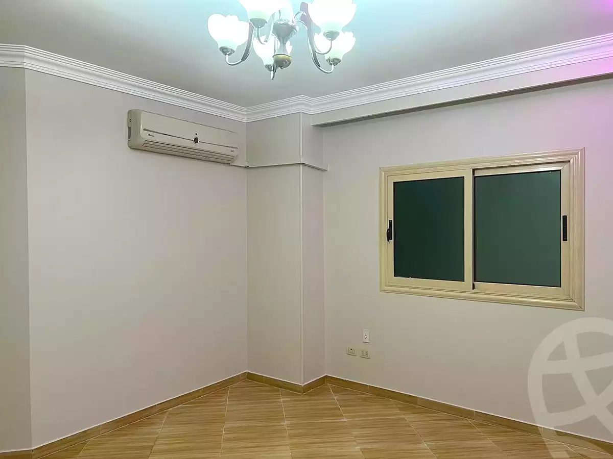 https://aqarmap.com.eg/ar/listing/6901611-for-rent-cairo-6th-of-october-el-hay-el-motamyz-el-motamayez-neighborhood-abd-el-moneim-riad-st