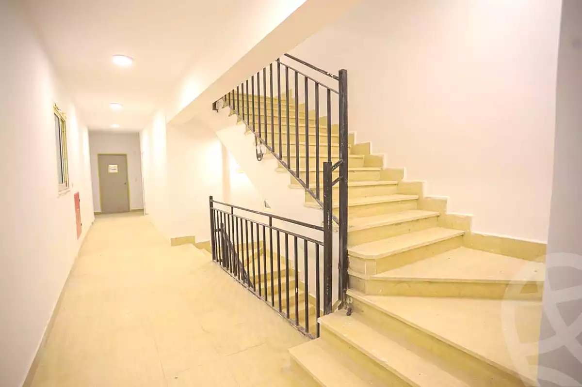 https://aqarmap.com.eg/ar/listing/6902219-for-sale-cairo-new-administrative-capital-r8-tj-msr