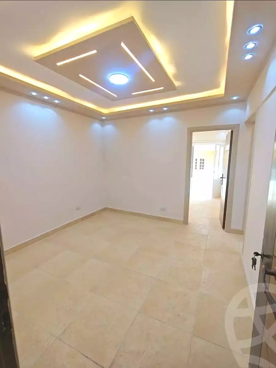 https://aqarmap.com.eg/ar/listing/6902787-for-sale-alexandria-al-agamy-bw-ywsf-hosni-mubarak-st