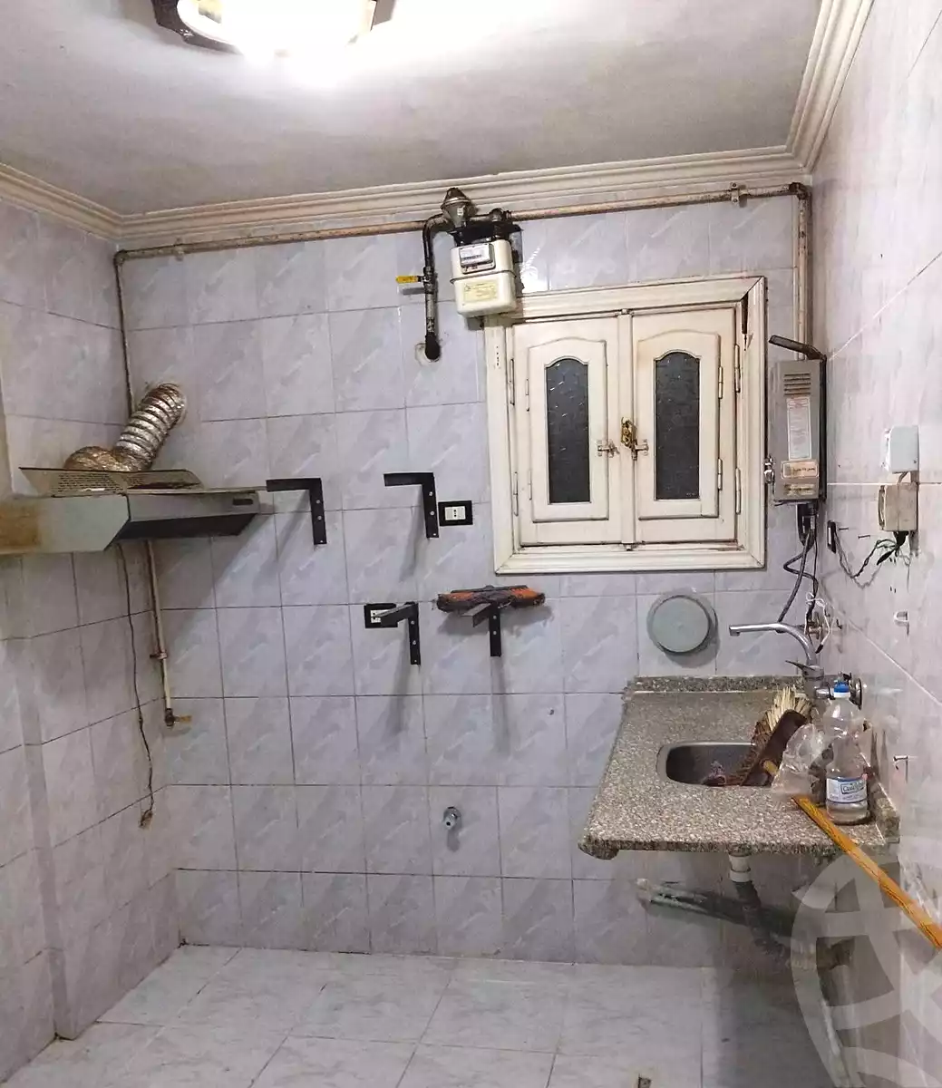 https://aqarmap.com.eg/ar/listing/6903225-for-sale-alexandria-sydy-bshr-sydy-bshr-bhry-gamal-abd-el-nasir-st
