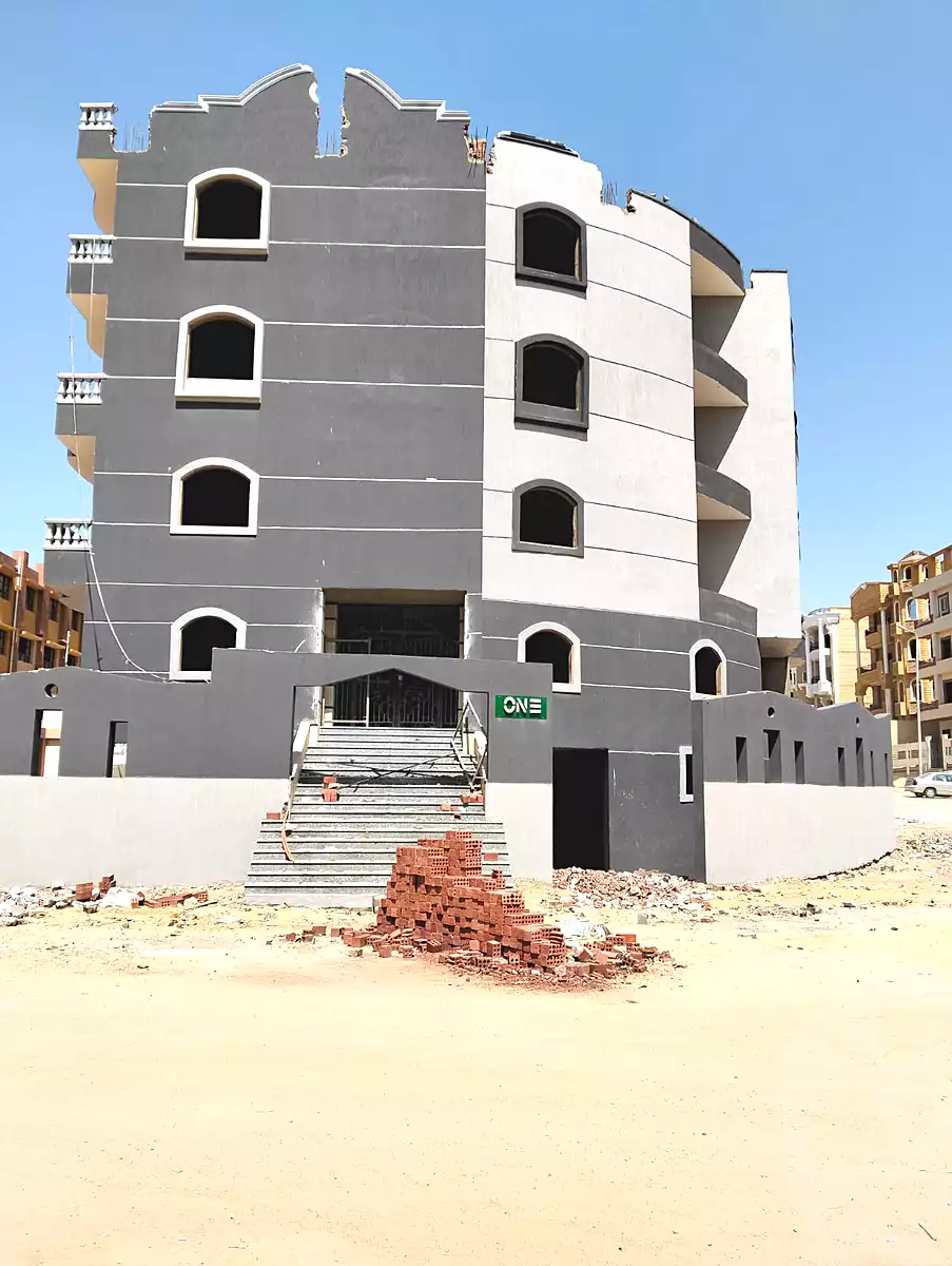 https://aqarmap.com.eg/ar/listing/6903409-for-sale-cairo-6th-of-october-el-tawsaat-el-shamalya-hy-2000-qt