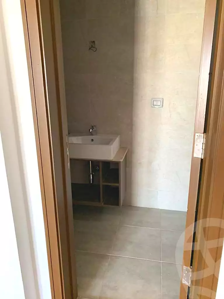 بنتهاوس بـ٣ غرف نوم في فيفث سكوير المراسم، صورة ٢ من ٨