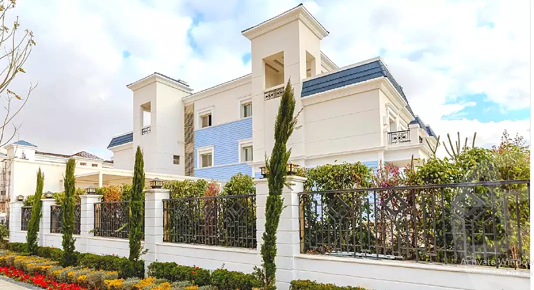 https://aqarmap.com.eg/ar/listing/6904124-for-sale-cairo-new-cairo-compounds-mountain-view-hyde-park