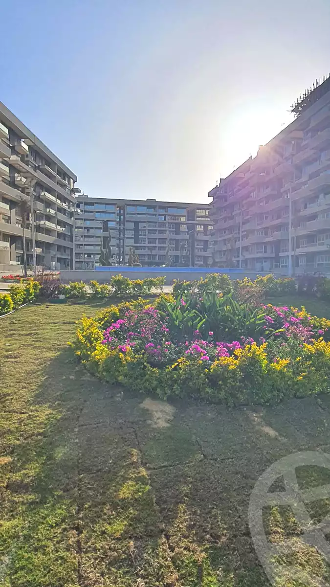 https://aqarmap.com.eg/ar/listing/6904300-for-sale-cairo-new-administrative-capital-r7-scenario