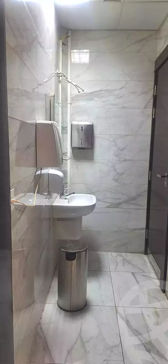 https://aqarmap.com.eg/ar/listing/6904607-for-rent-cairo-downtown-el-qasr-el-ayni