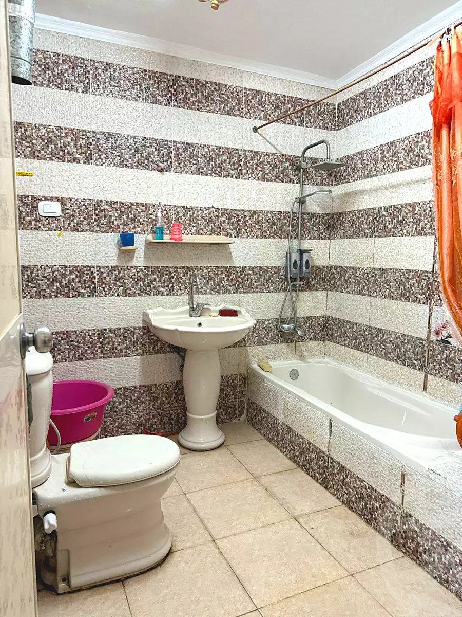 https://aqarmap.com.eg/en/listing/6904825-for-sale-cairo-nozha-2-el-khamseen-st