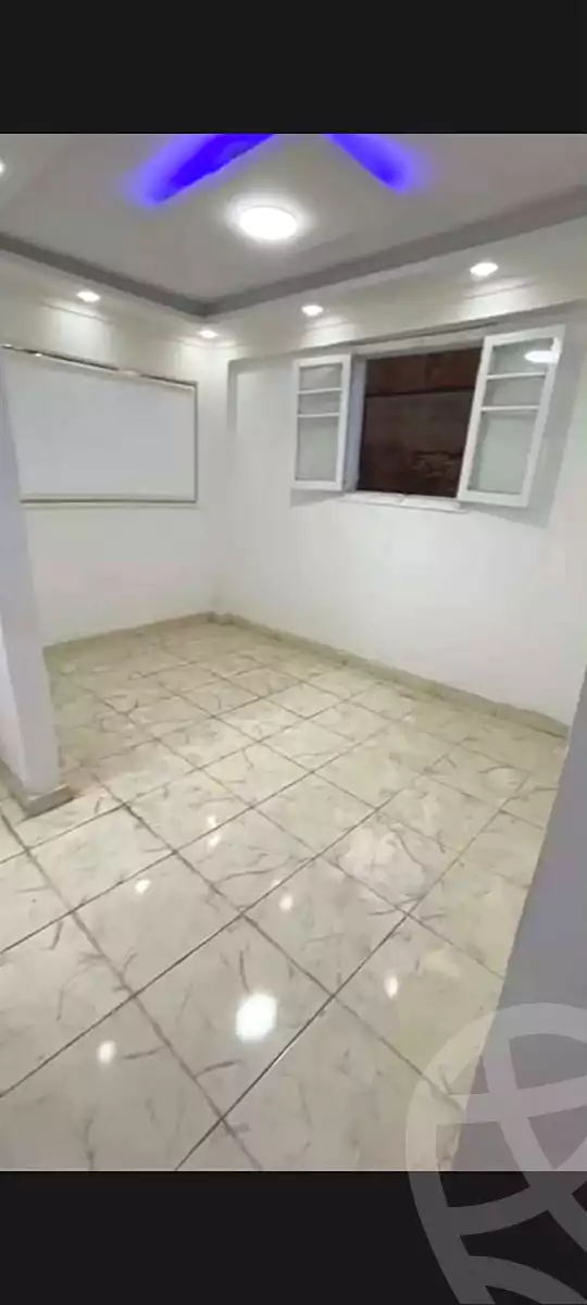 https://aqarmap.com.eg/ar/listing/6905432-for-rent-alexandria-al-agamy-el-hanouvel