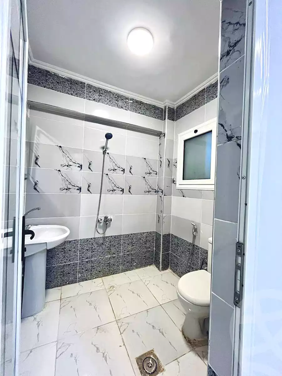 https://aqarmap.com.eg/ar/listing/6907020-for-sale-alexandria-al-agamy-lbytsh-shahr-al-assal-st