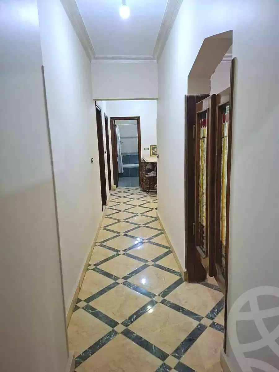 https://aqarmap.com.eg/ar/listing/6907411-for-sale-cairo-helwan-mohamed-sayed-ahmed-st