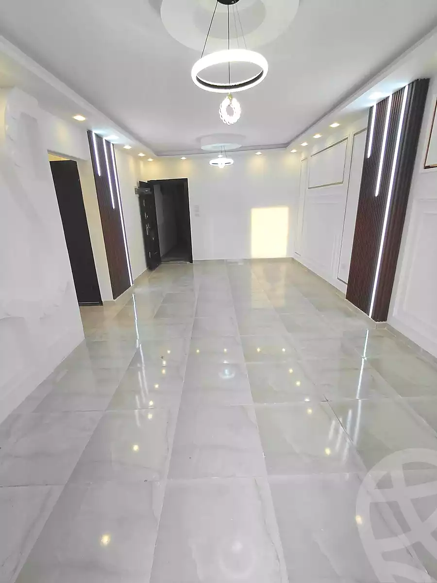 https://aqarmap.com.eg/ar/listing/6908884-for-sale-alexandria-miami-shr-jml-bd-lnsr