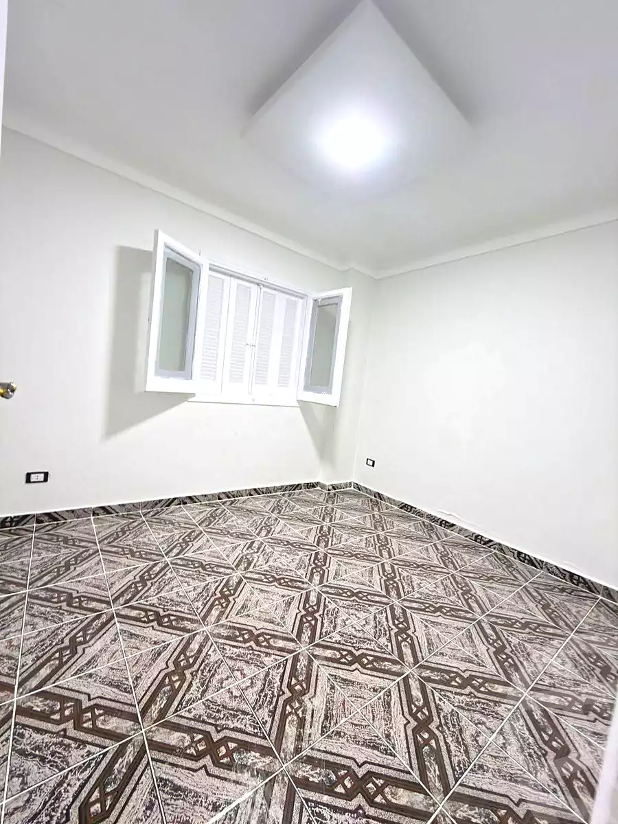 https://aqarmap.com.eg/ar/listing/6911067-for-sale-alexandria-al-agamy-shataa-el-nakheel