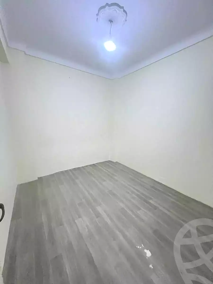 https://aqarmap.com.eg/en/listing/6911917-for-sale-alexandria-lsywf-el-falki