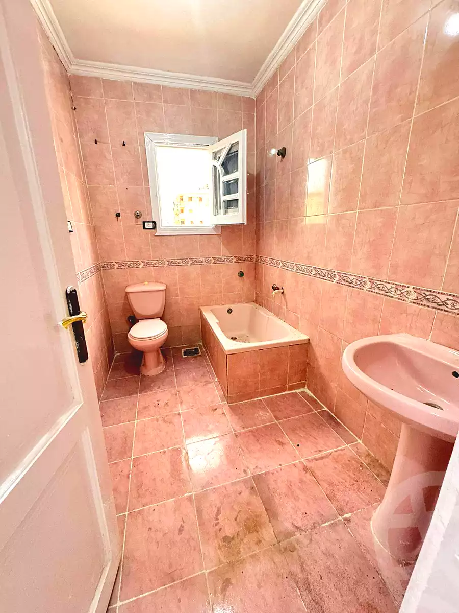 https://aqarmap.com.eg/ar/listing/6912013-for-sale-alexandria-al-agamy-shataa-el-nakheel