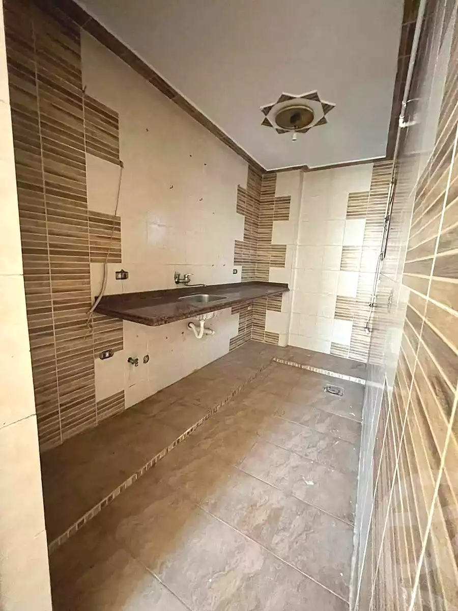 https://aqarmap.com.eg/en/listing/6912217-for-sale-alexandria-lsywf-el-falki