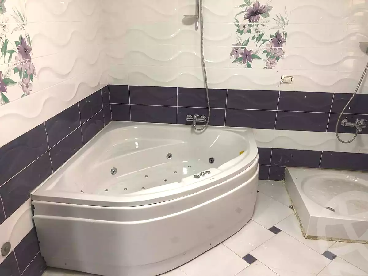 https://aqarmap.com.eg/ar/listing/6914659-for-rent-cairo-new-cairo-el-ahyaa-fifth-neighborhood-street-35