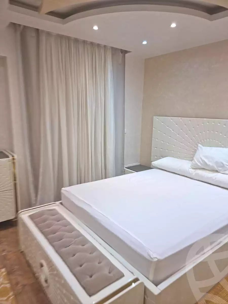 https://aqarmap.com.eg/en/listing/6914716-for-rent-cairo-el-sheikh-zayed-city-compounds-jn-1