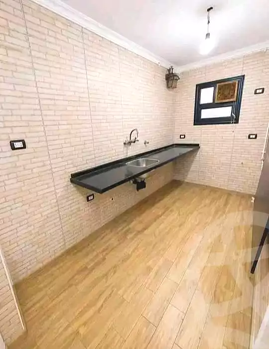 https://aqarmap.com.eg/en/listing/6914926-for-sale-alexandria-new-miami-el-quds-school-st