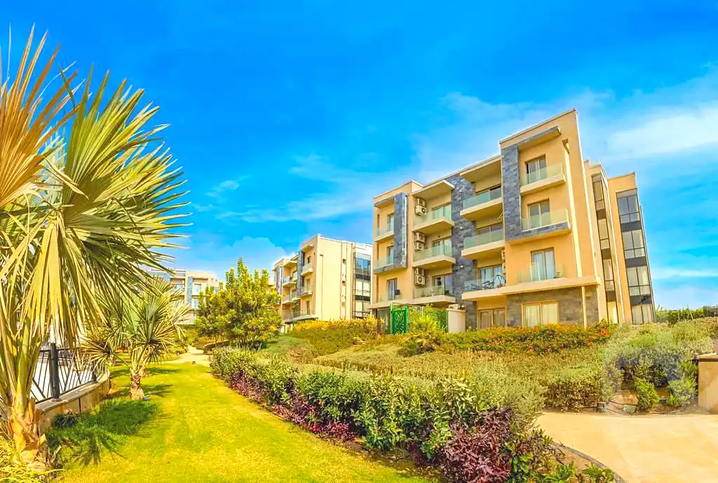 https://aqarmap.com.eg/ar/listing/6915049-for-sale-cairo-new-cairo-compounds-galleria-moon-valley-compound-arabia