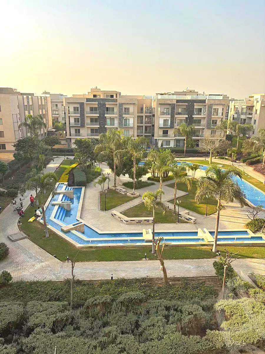 https://aqarmap.com.eg/ar/listing/6915049-for-sale-cairo-new-cairo-compounds-galleria-moon-valley-compound-arabia