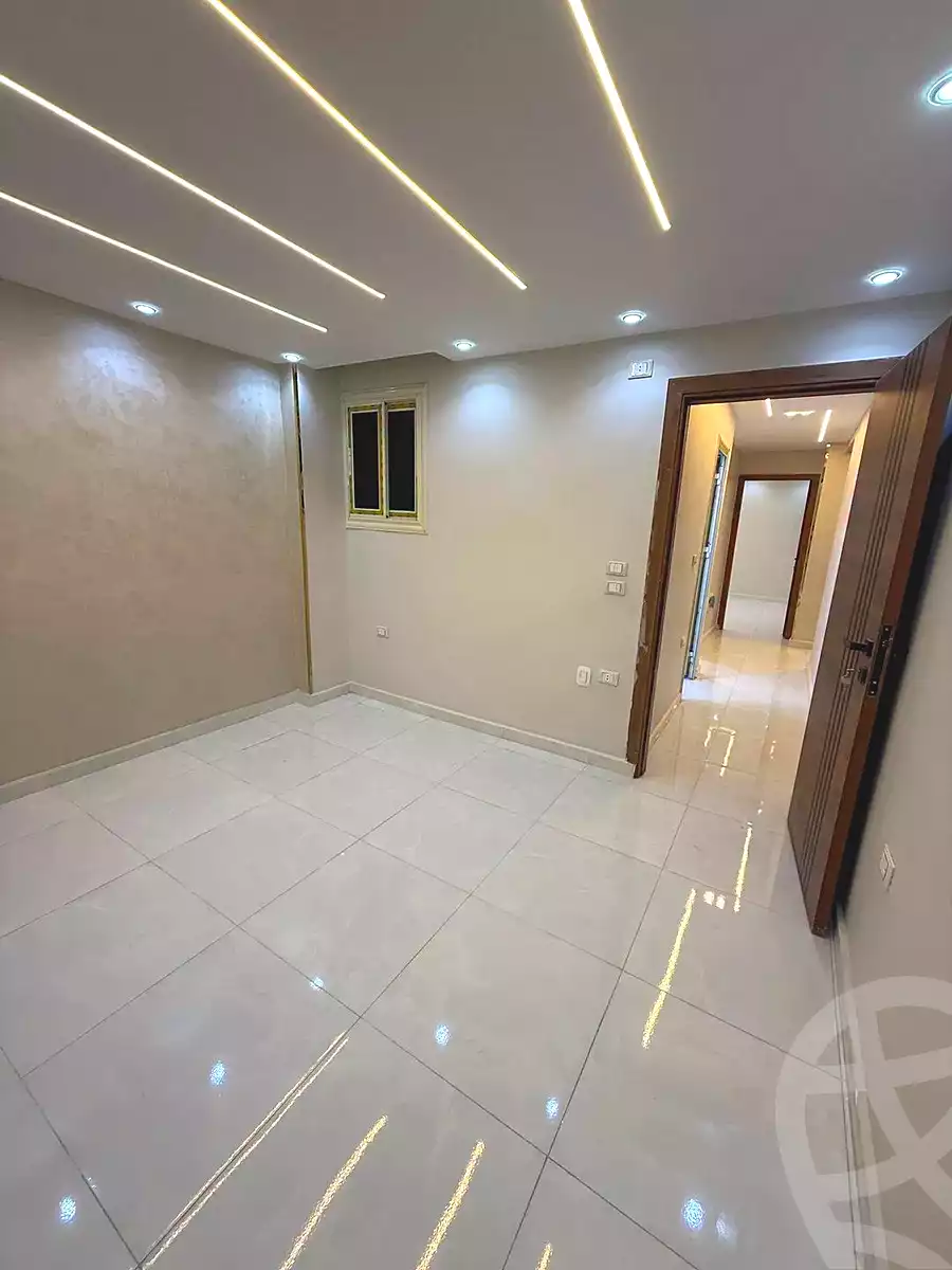 https://aqarmap.com.eg/ar/listing/6915373-for-sale-cairo-el-haram-el-lebeny-soltan-khattab-st