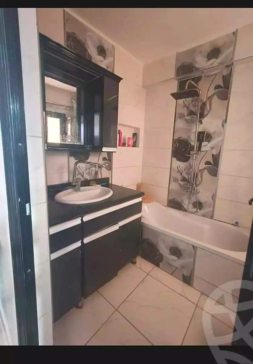 https://aqarmap.com.eg/ar/listing/6916275-for-sale-alexandria-lsywf-shamaa