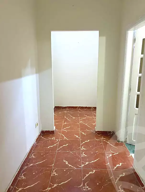 https://aqarmap.com.eg/ar/listing/6916435-for-rent-cairo-15th-of-may-mjwr-13