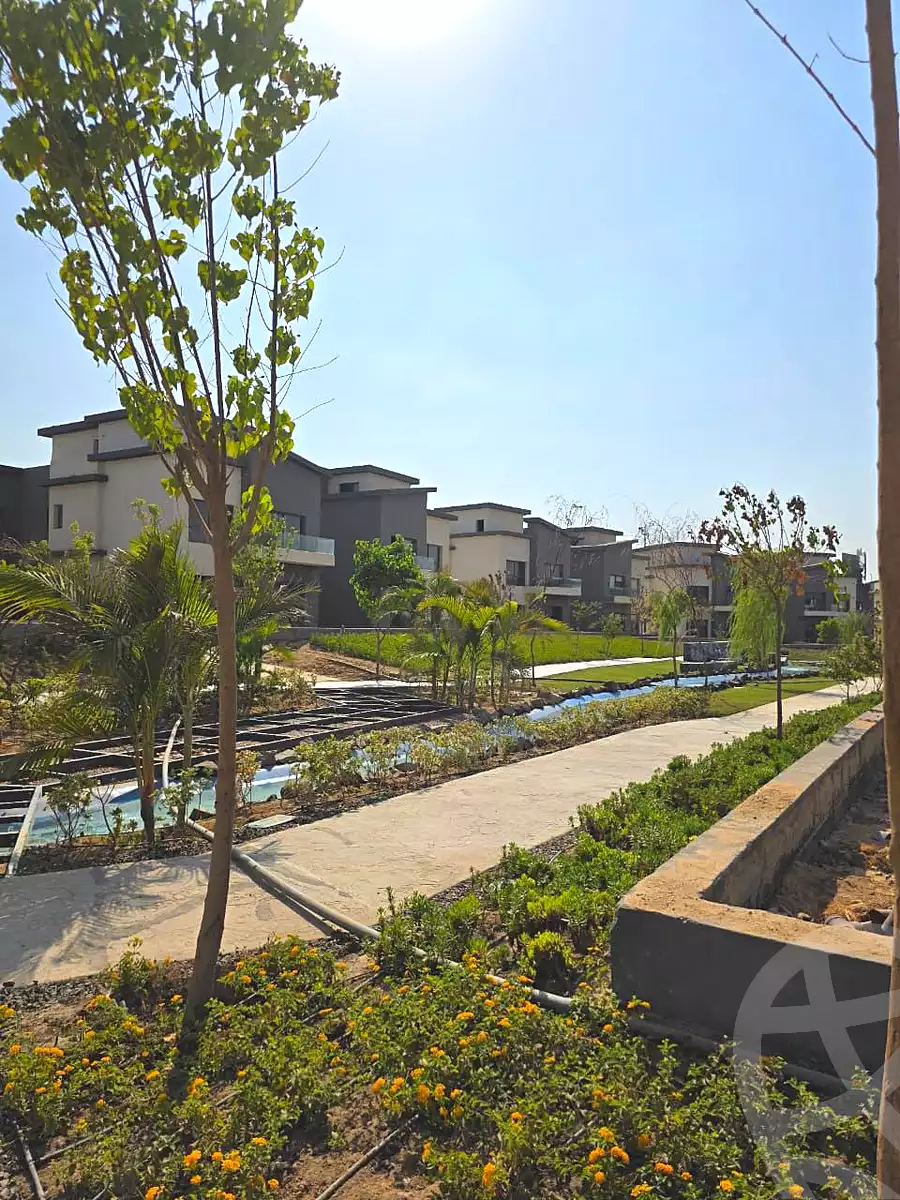 https://aqarmap.com.eg/en/listing/6916910-for-sale-cairo-new-cairo-compounds-hyde-park-centre-ville-hyde-park