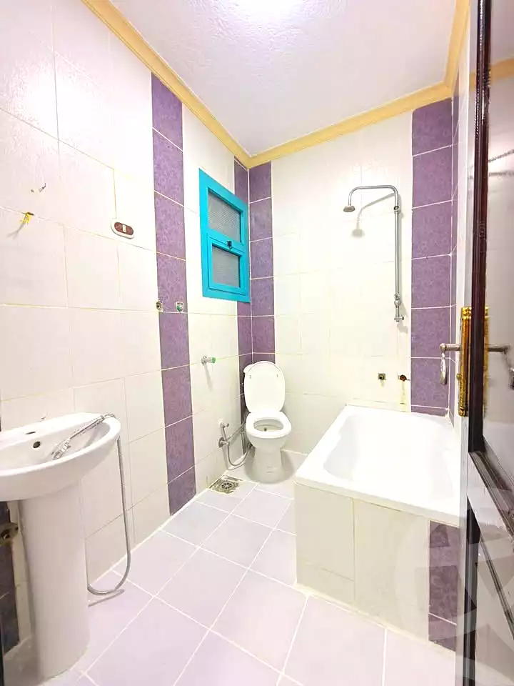 https://aqarmap.com.eg/ar/listing/6918159-for-sale-alexandria-al-agamy-shataa-el-nakheel