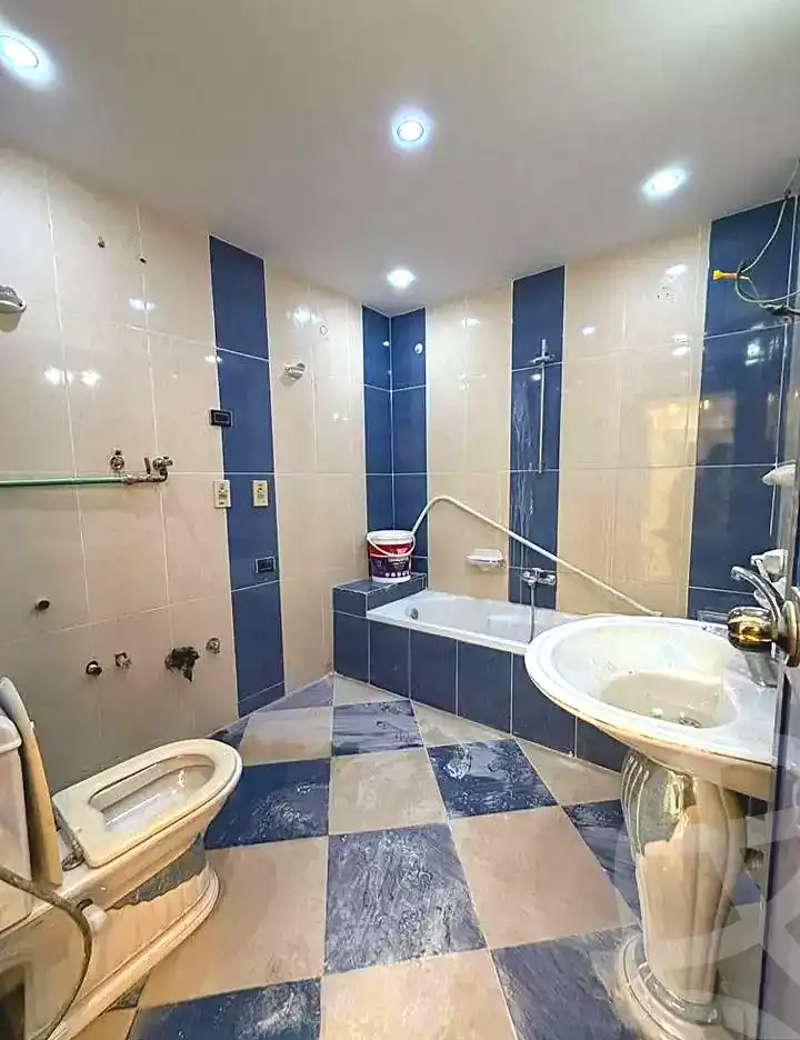 https://aqarmap.com.eg/ar/listing/6919138-for-sale-alexandria-al-agamy-lbytsh-qased-kareem-st