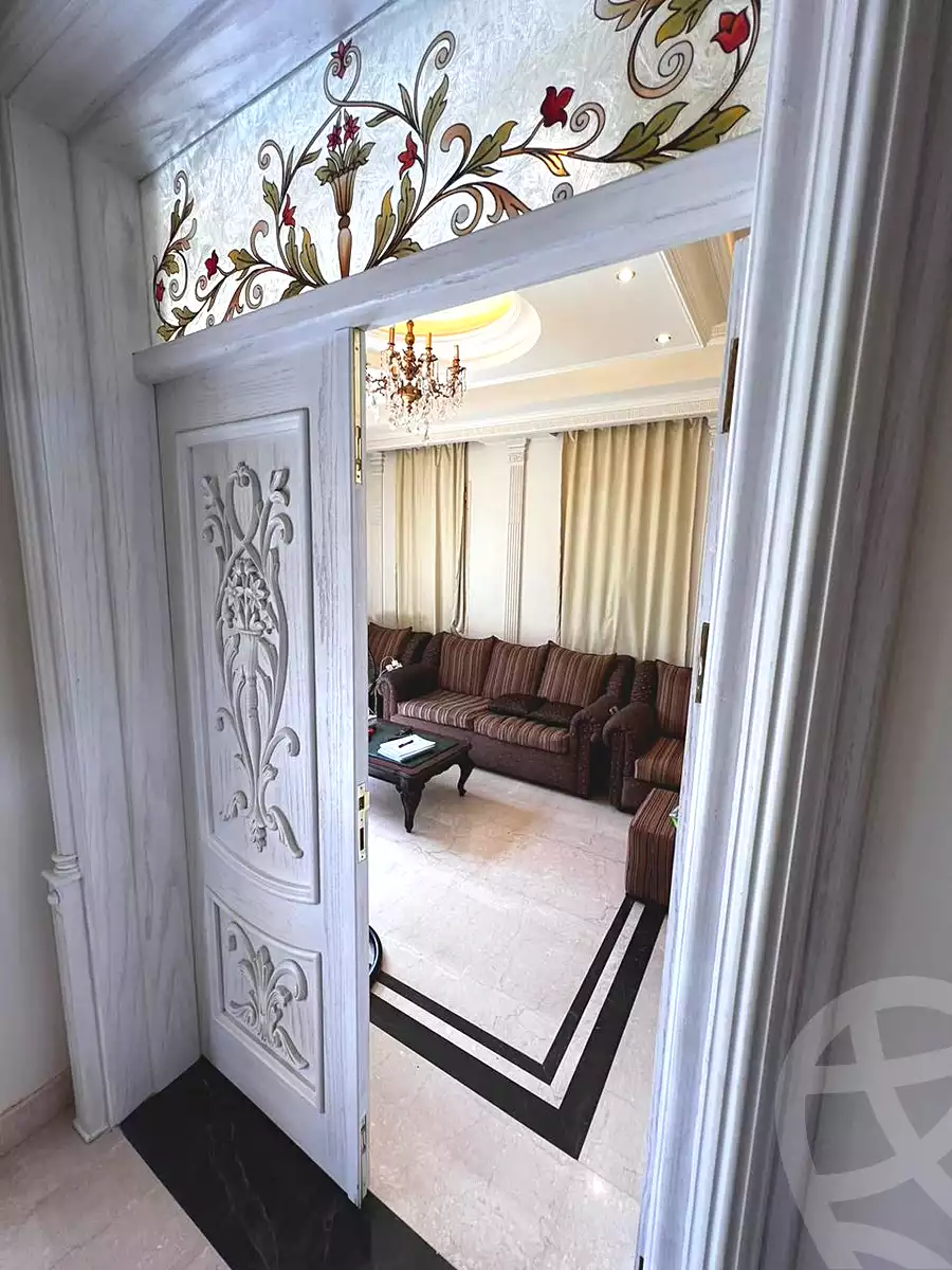 https://aqarmap.com.eg/ar/listing/6919220-for-sale-cairo-new-cairo-compounds-hyde-park-centre-ville-hyde-park