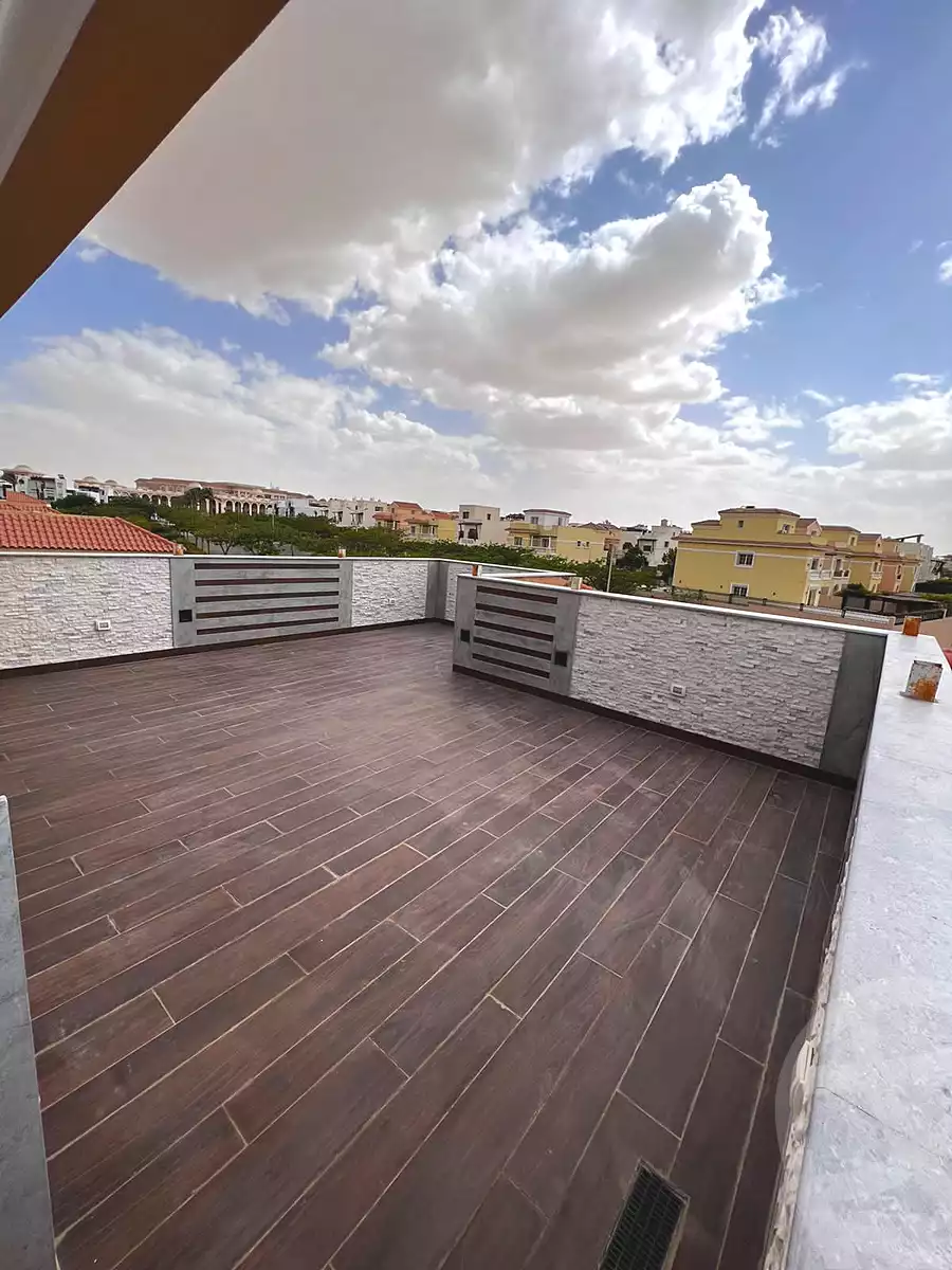 https://aqarmap.com.eg/ar/listing/6919220-for-sale-cairo-new-cairo-compounds-hyde-park-centre-ville-hyde-park