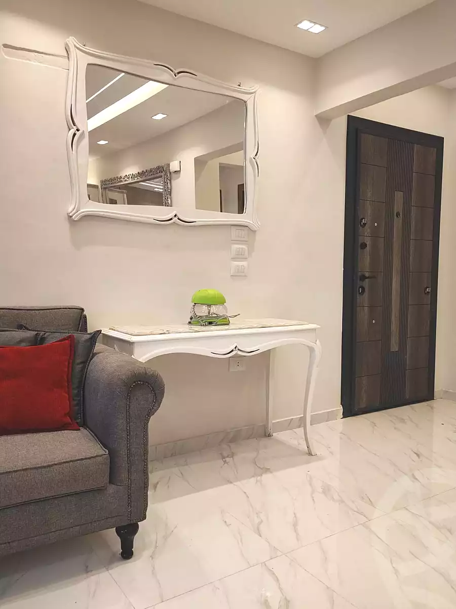 https://aqarmap.com.eg/ar/listing/6920001-for-rent-cairo-el-sheikh-zayed-city-compounds-el-khamayel