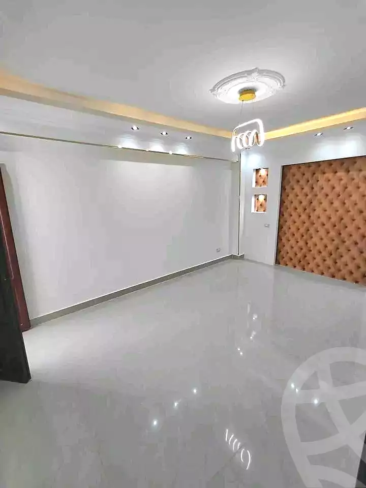 https://aqarmap.com.eg/ar/listing/6920072-for-sale-alexandria-sydy-bshr-sydy-bshr-bhry-street-15
