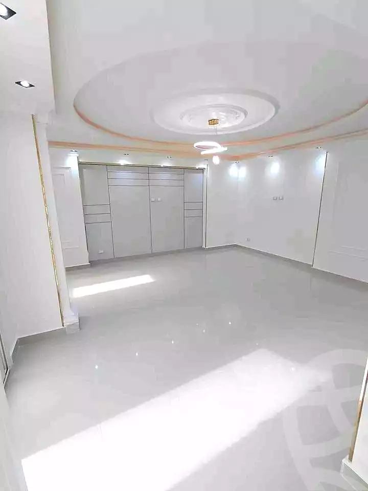 https://aqarmap.com.eg/ar/listing/6920072-for-sale-alexandria-sydy-bshr-sydy-bshr-bhry-street-15