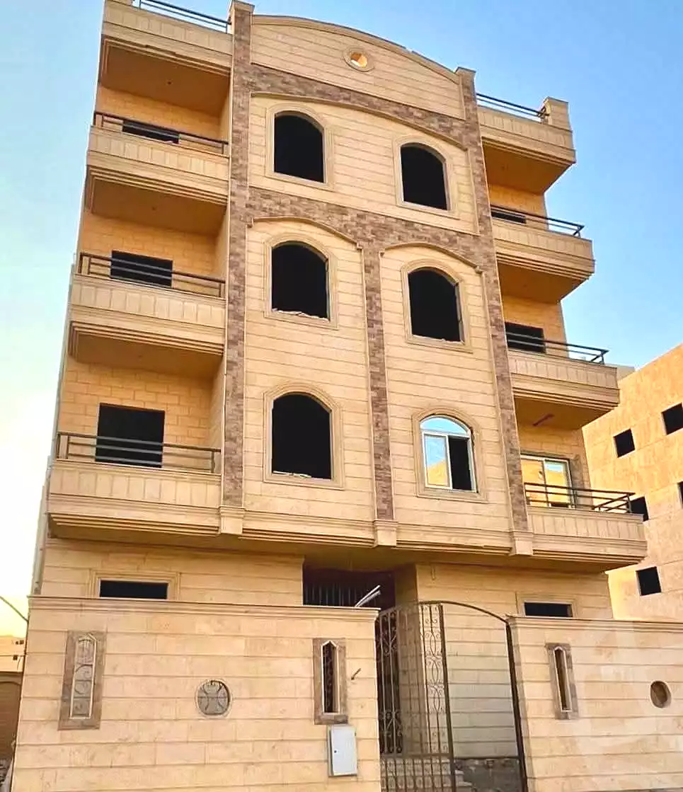 https://aqarmap.com.eg/ar/listing/6920106-for-sale-cairo-badr-city-hai-el-ashgar-featured-neighborhood