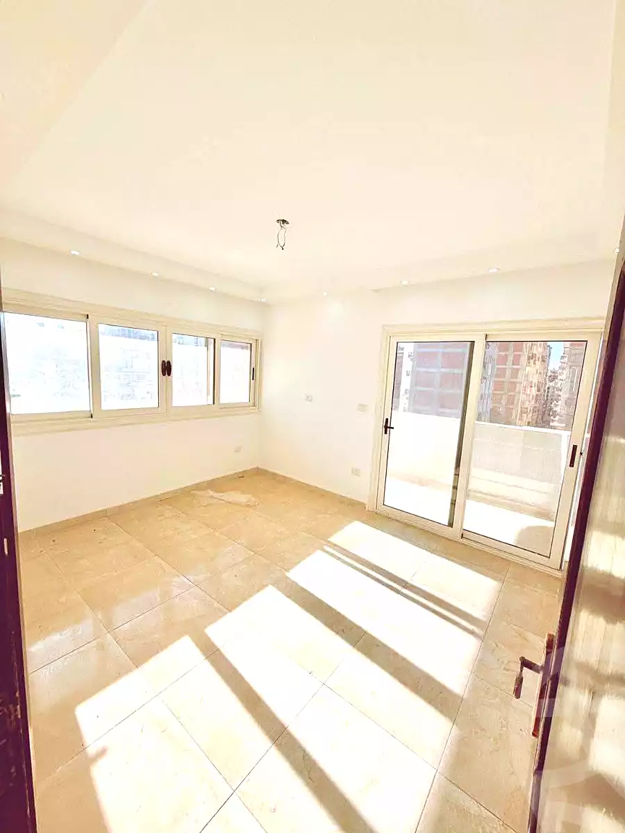 https://aqarmap.com.eg/ar/listing/6920122-for-sale-alexandria-sydy-bshr-sydy-bshr-bhry-gamal-abd-el-nasir-st