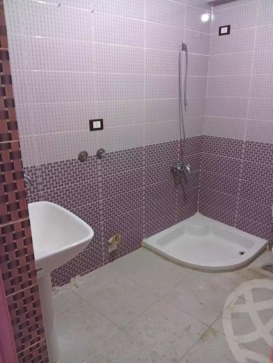 https://aqarmap.com.eg/en/listing/6921268-for-rent-alexandria-al-agamy-bw-ywsf