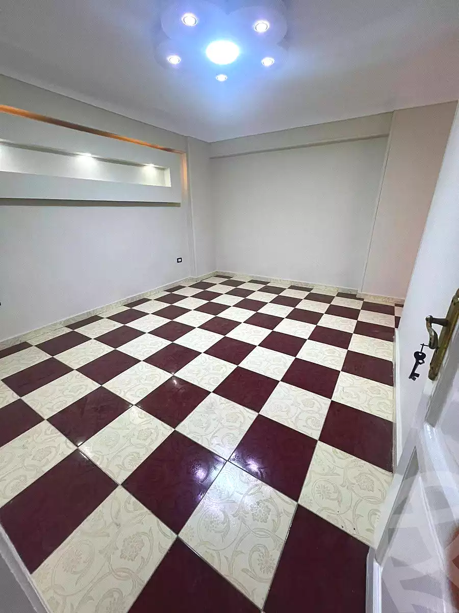 https://aqarmap.com.eg/ar/listing/6921265-for-sale-alexandria-sydy-bshr-sydy-bshr-bhry-ali-hipa-st