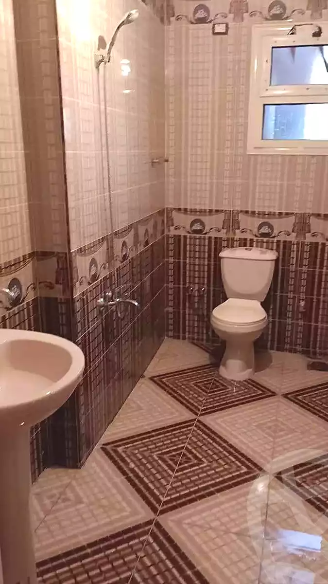 https://aqarmap.com.eg/ar/listing/6921448-for-sale-cairo-ain-shams-ain-shams-el-sharkia-el-eshrein-stt