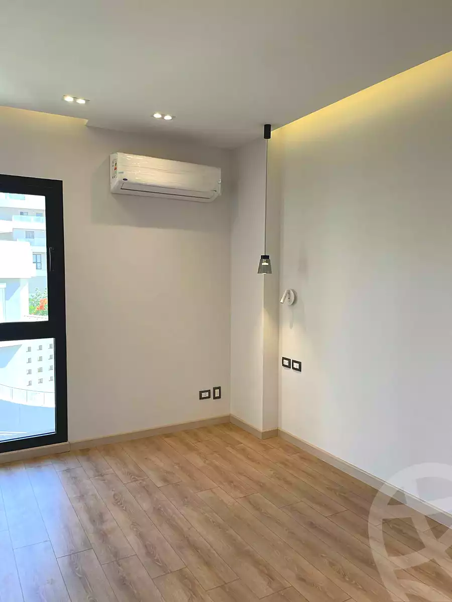 https://aqarmap.com.eg/ar/listing/6922132-for-sale-cairo-new-cairo-compounds-villette-kmbwnd-sky-kwndwz-swdyk-villette