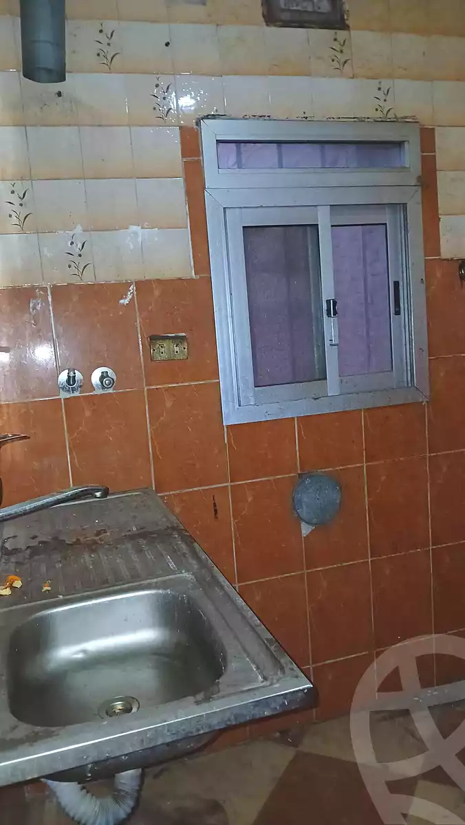 https://aqarmap.com.eg/ar/listing/6922294-for-sale-cairo-shoubra-jzyr-bdrn-ahmed-badawi-st