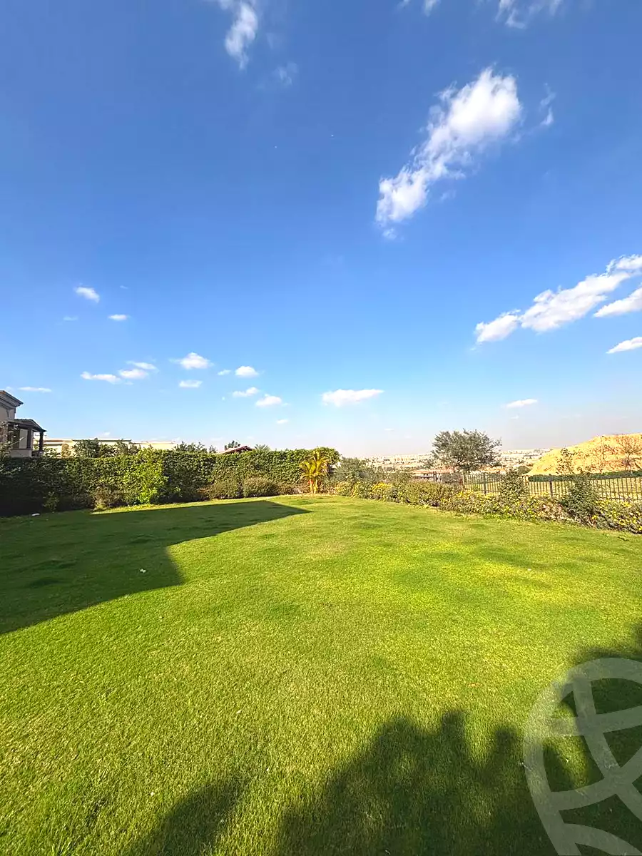 https://aqarmap.com.eg/ar/listing/6922243-for-sale-cairo-mokattam-compounds-uptown-cairo-alba-spendia-uptown-cairo